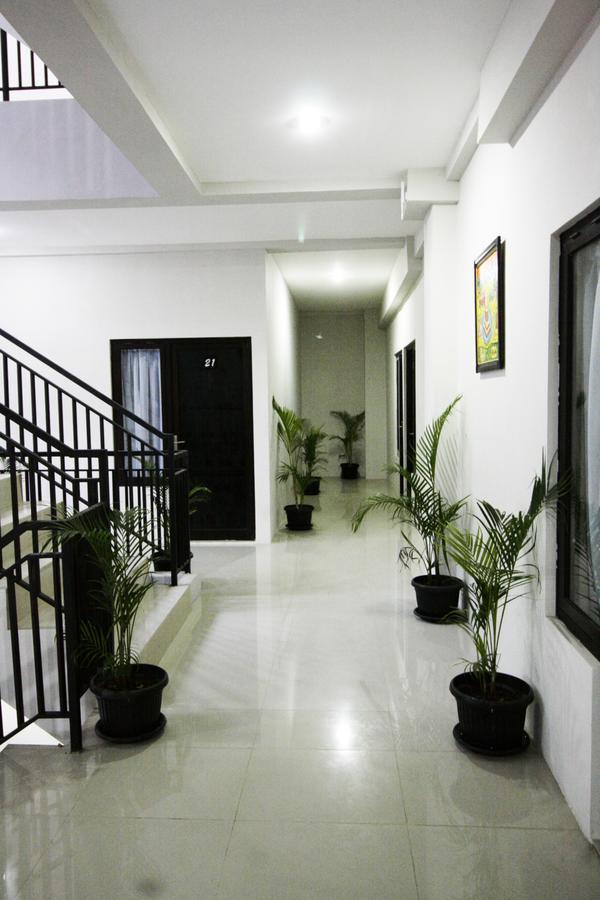 Dparagon Medokan Ayu Hotel Surabaya Luaran gambar
