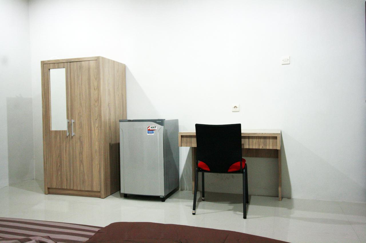 Dparagon Medokan Ayu Hotel Surabaya Luaran gambar
