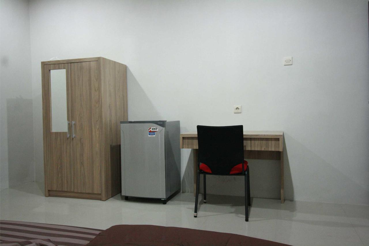 Dparagon Medokan Ayu Hotel Surabaya Luaran gambar